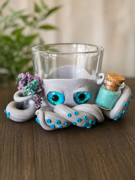 Pearla the Treasure Keeper | Tea Light Holder
